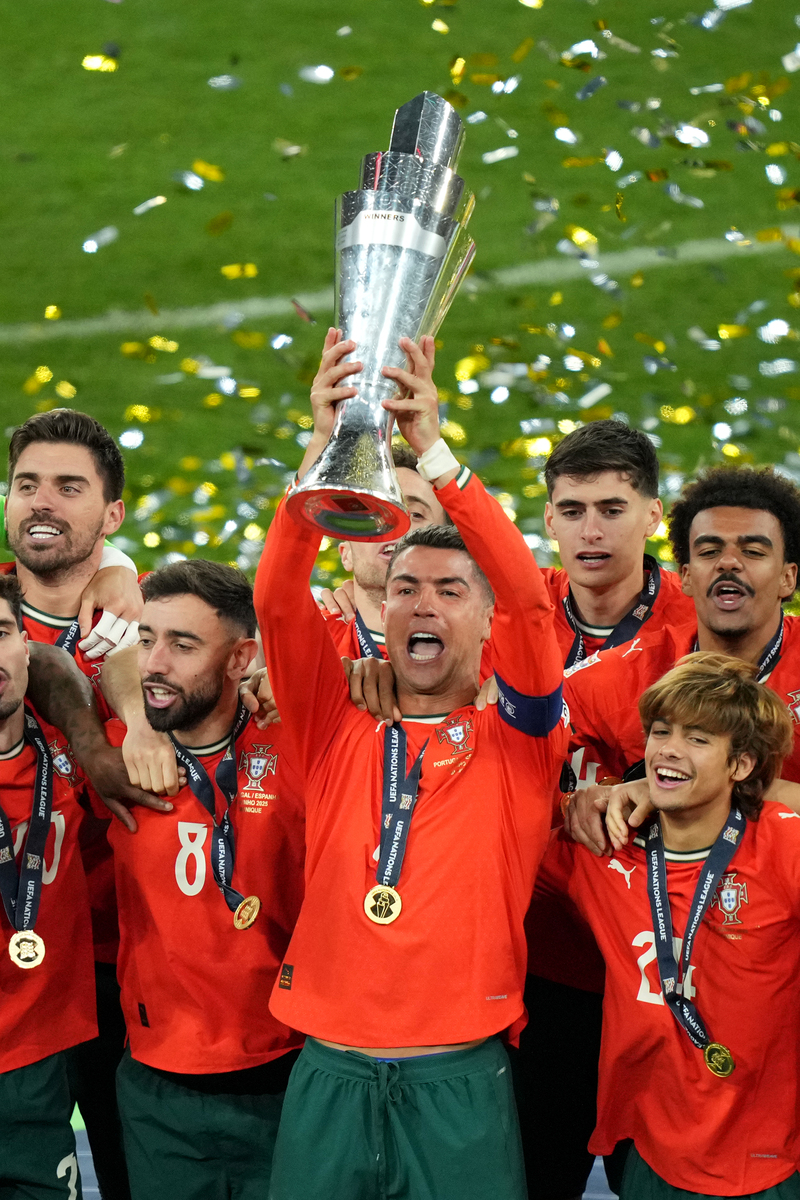 拜仁观众热烈欢呼！，C罗迎来十二赛季出色发挥上演精彩一战的简单介绍-开云体育